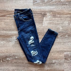 Womens American Eagle jeggings, dark distressed, size 2 short